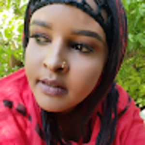 Meet your Posher, Saynab